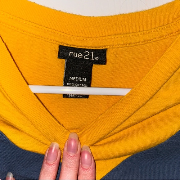 Rue 21 chevron crop top - Picture 3 of 3